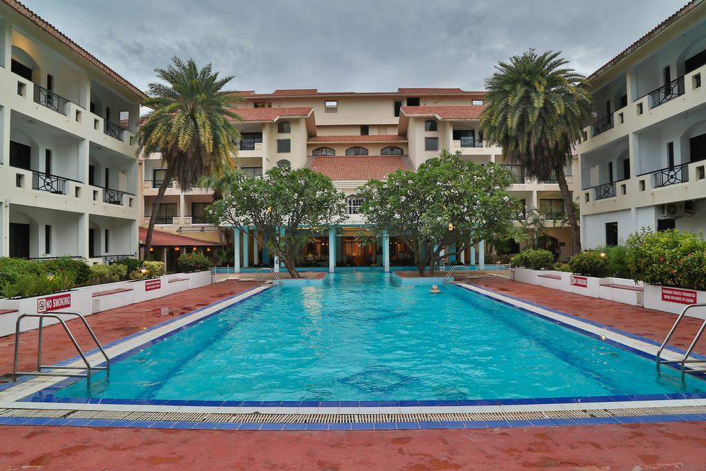 Velan Hotel Greenfields Tiruppur Exterior photo