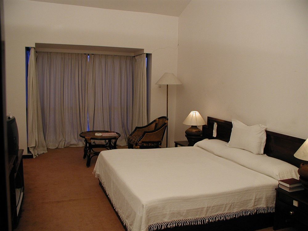 Velan Hotel Greenfields Tiruppur Exterior photo